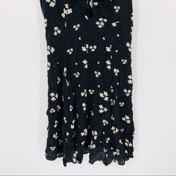 American Eagles Outfitters Daisy Strappy Dress - Picture 4 of 13